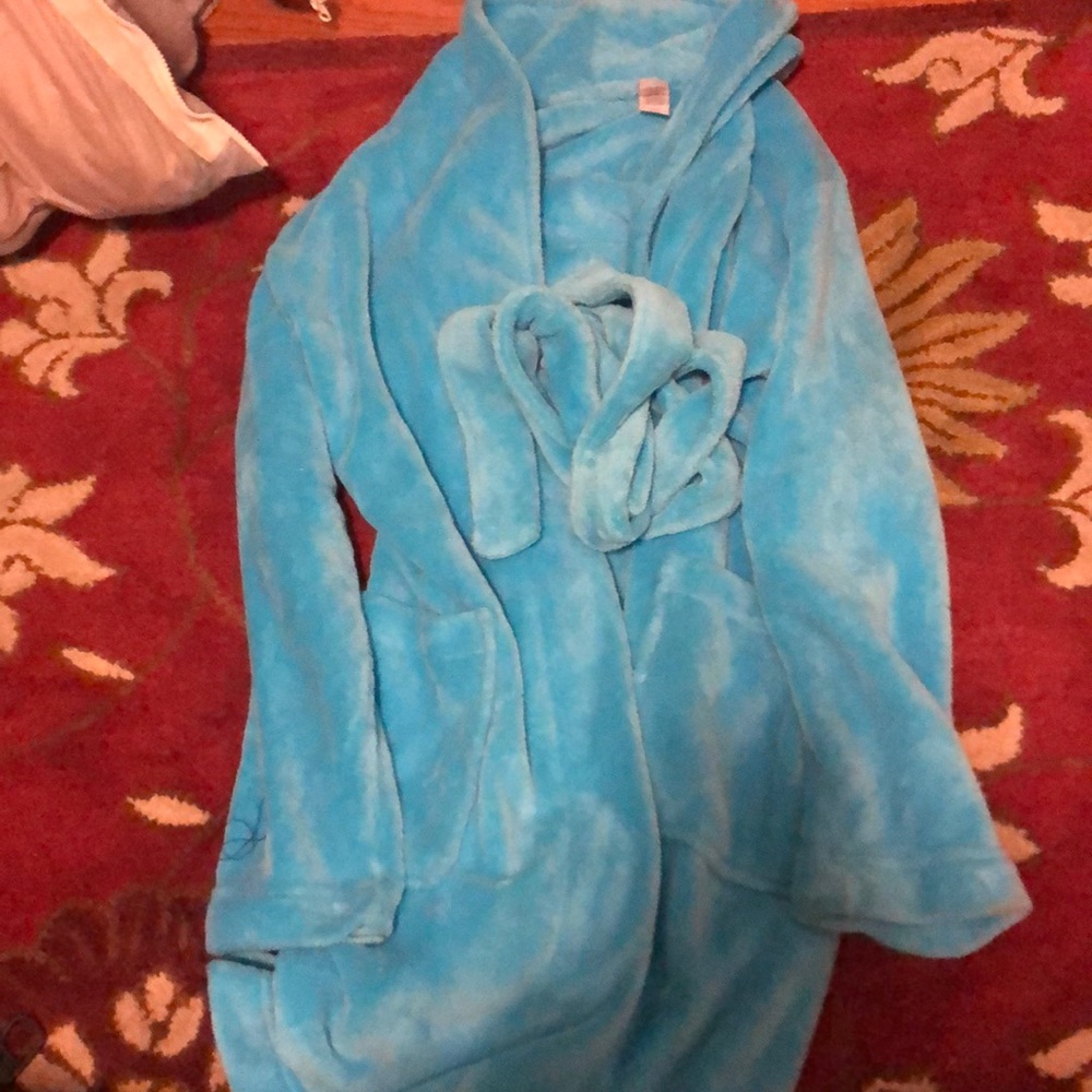 FUZZY blue bathrobe